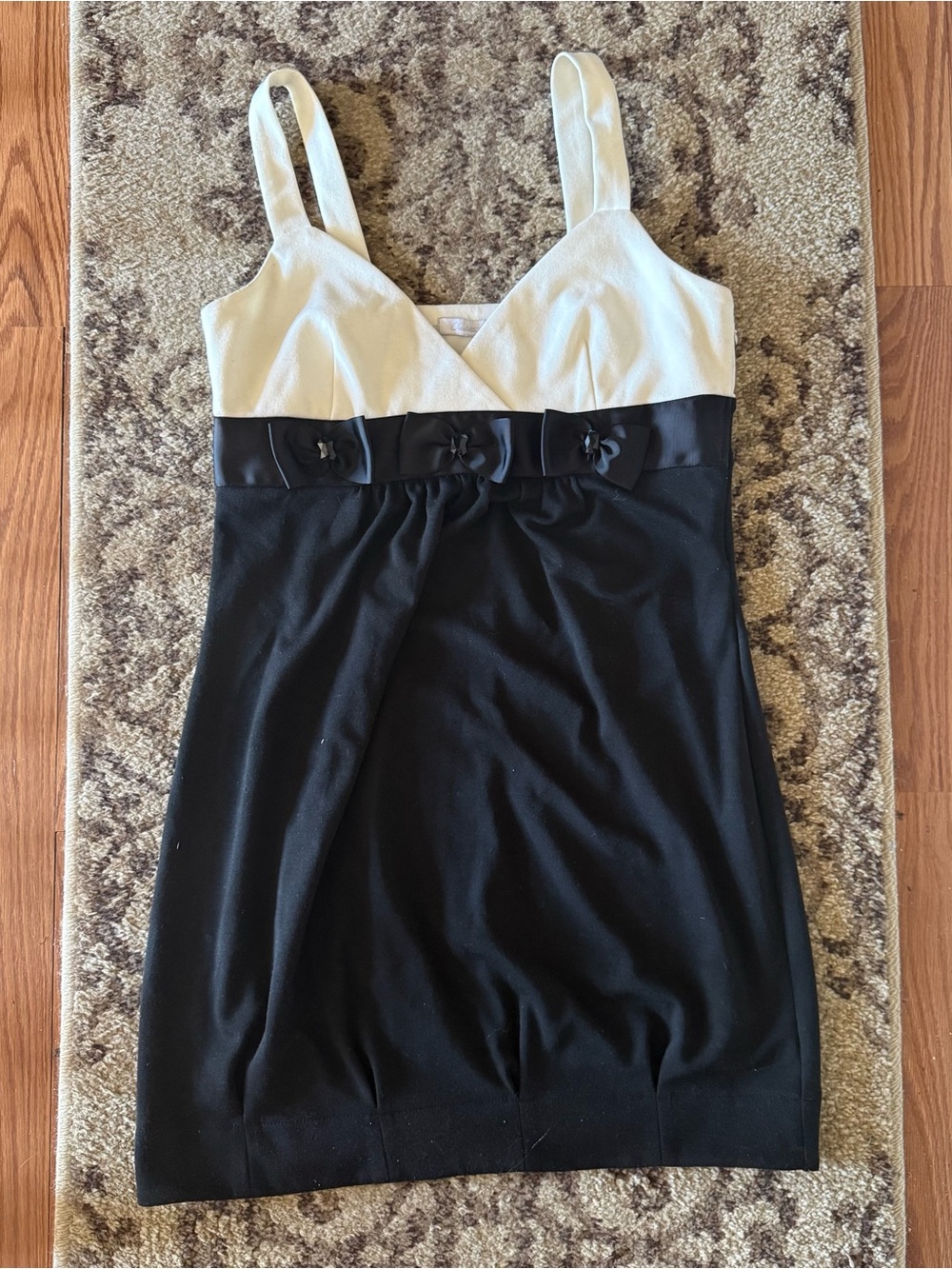 Charlotte Russe White Sleeveless Dress with Bow Waist Detail